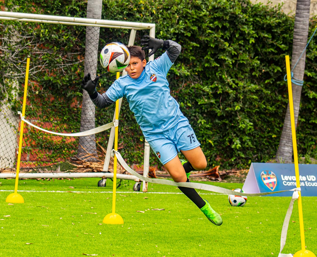 Porteros-Llevante-Ud-en-Ecuador